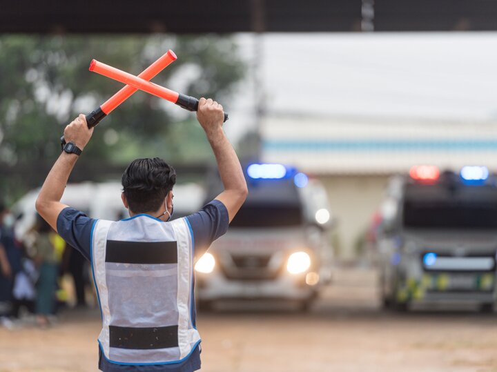 Kuwaitischer Mann in Phuket festgenommen: Drogen und Visumsüberziehung!