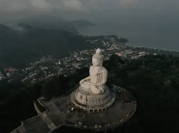 Überschwemmungen in Südthailand: Urlauber aufgepasst – Gefahr und Chaos!