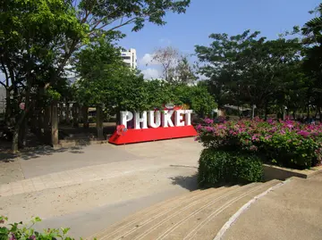 Drei Jahre Zusammenarbeit: Trip.com und Simon Cabaret Phuket starten groß durch!