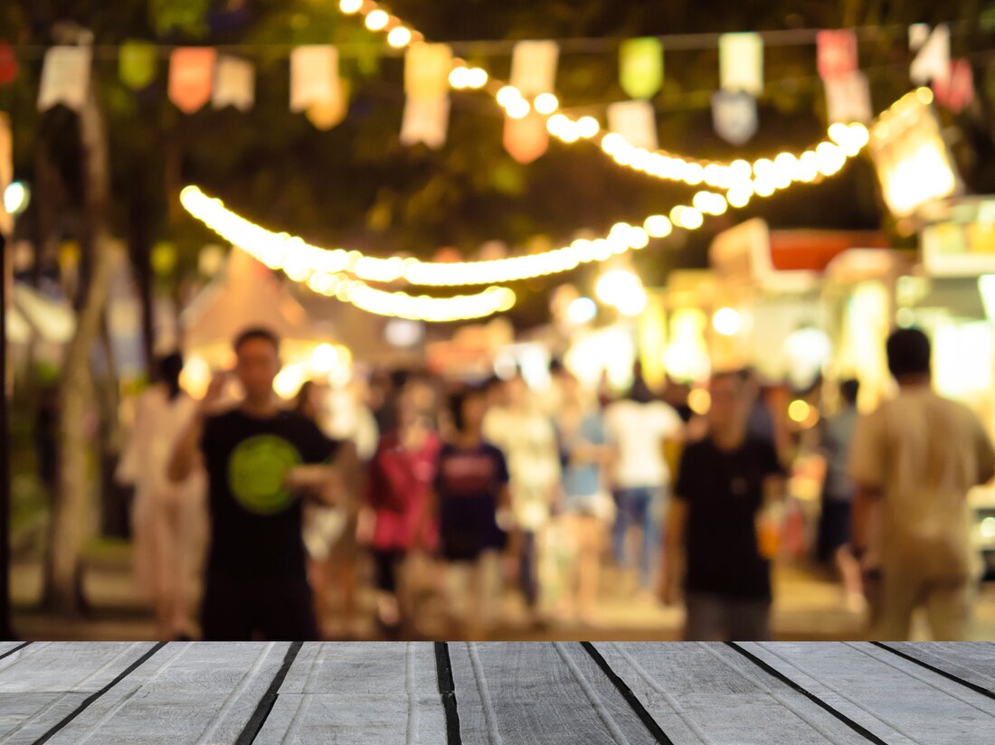 Erfahren Sie alles über das 200-jährige Vegetarier-Festival in Phuket: Tradition, Feierlichkeiten und gastronomische Highlights vom 21.-29. Oktober 2025.