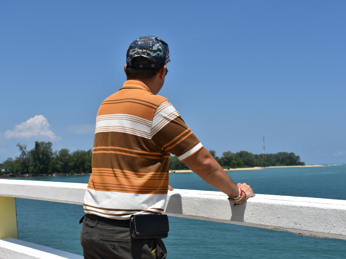 Skandal um Kussfoto: Ausländisches Paar provoziert Tempel-Debatte!