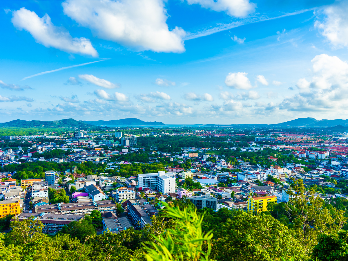 Tragödie am Bang Tao Beach: Vater und Neffe ertrinken trotz Warnung